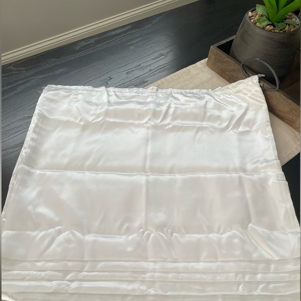 5 New silk XL dust bags - XL size
